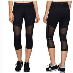 Lululemon Mesh With Me Crop Leggings in Animal Swirl Embossed Black Camo Size 4